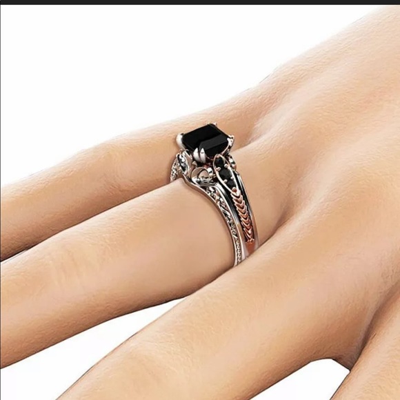 New 925 Silver Black Sapphire women’s Ring - Picture 3 of 6